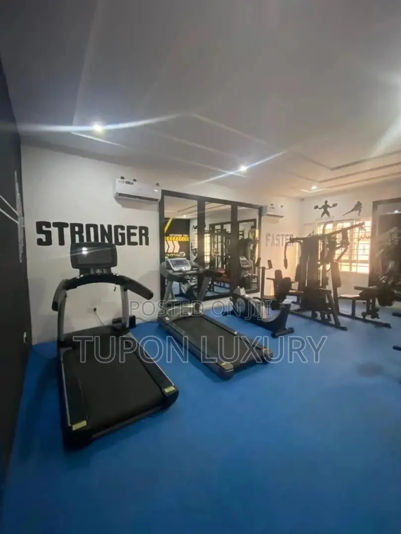 Luxury 4 Bedroom Apartment With Pool, Snooker, Gym in Lekki Phase 1