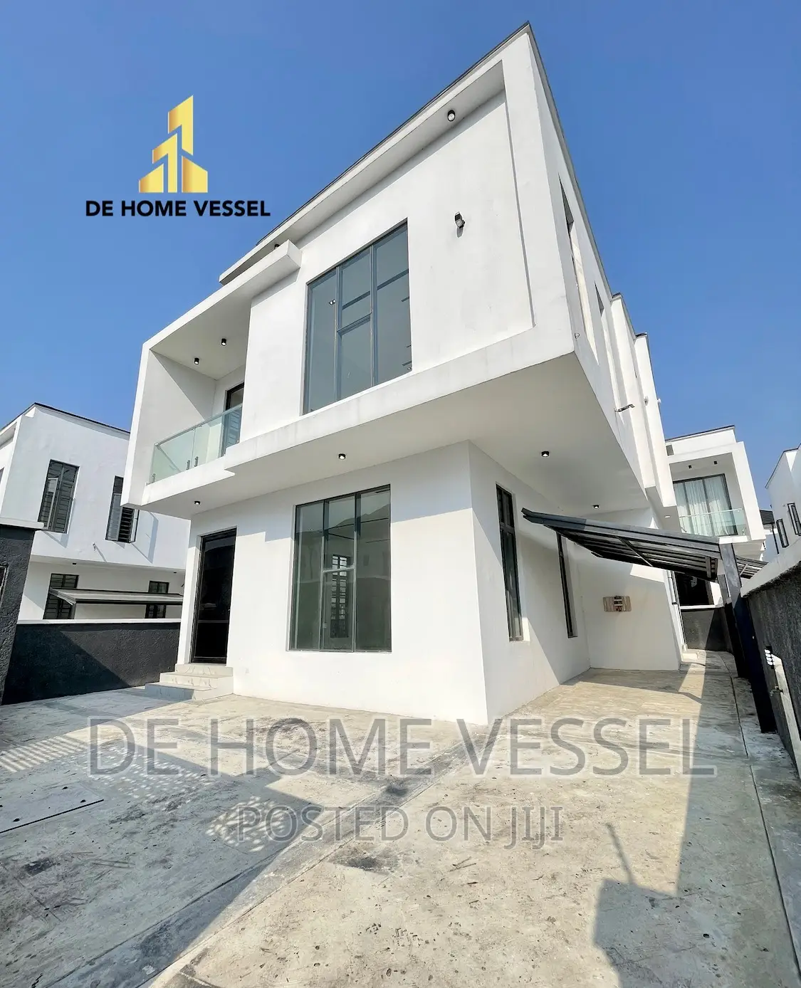 5bdrm Duplex in Ikota for sale in Ikota
