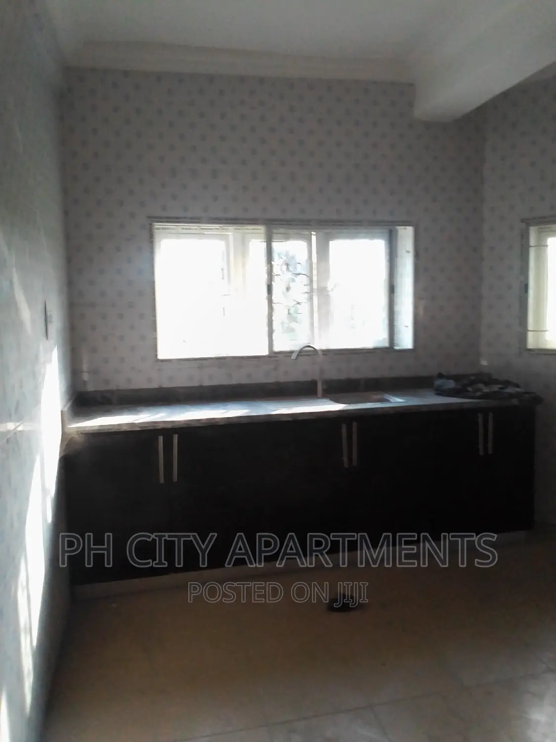 3bdrm Block of Flats in Paradise Estate, Port-Harcourt for rent in Port-Harcourt
