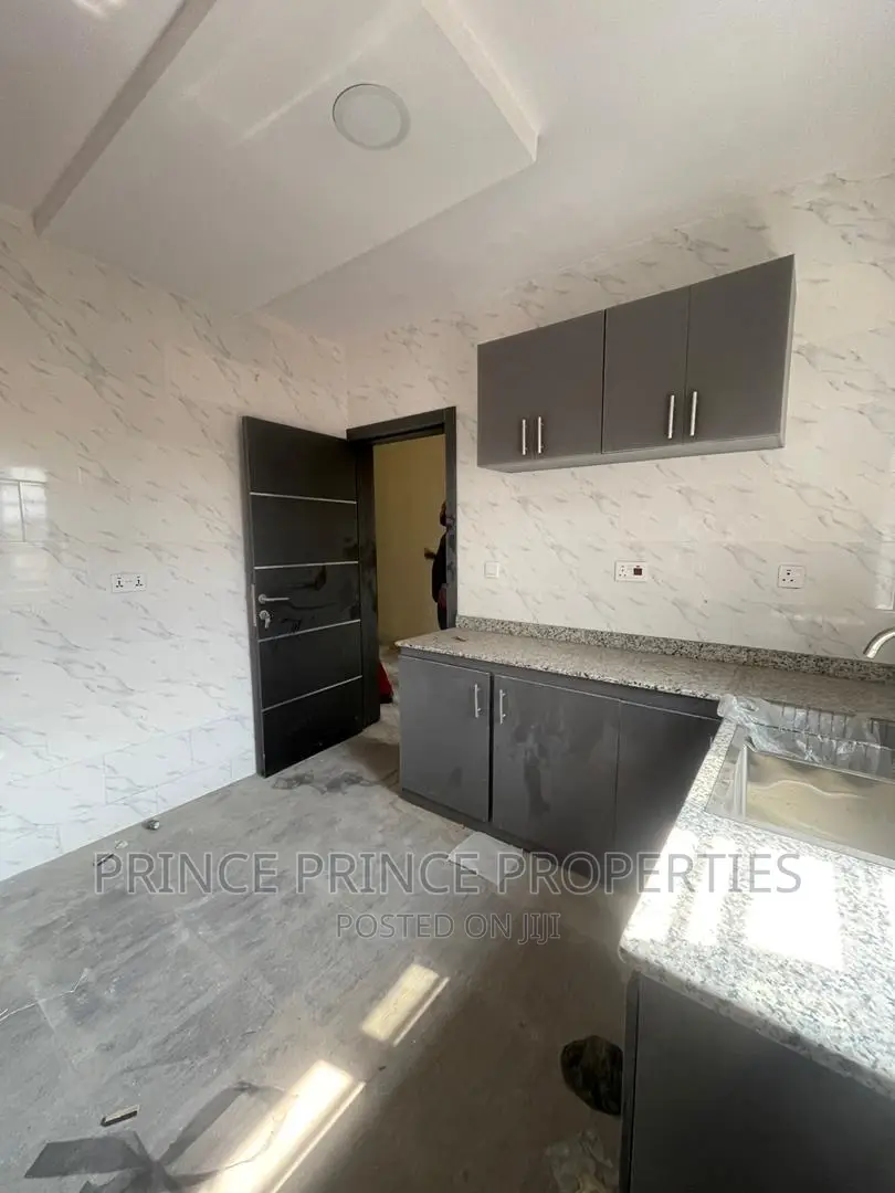 Furnished 2bdrm Block of Flats in Surulere for rent in Surulere