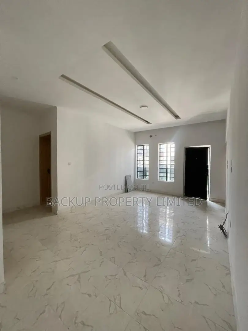 2bdrm Apartment in Lekki Phase 2 for sale in Lekki Phase 2