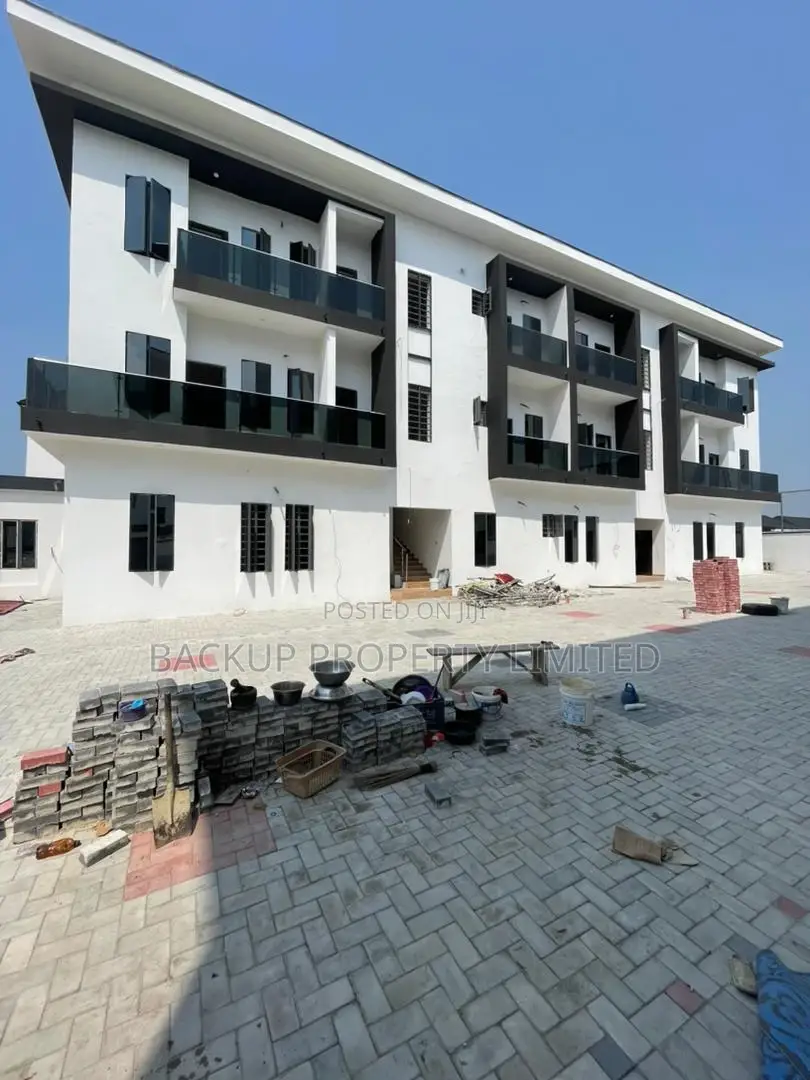 2bdrm Apartment in Lekki Phase 2 for sale in Lekki Phase 2