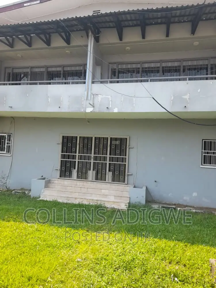 8bdrm Duplex in Victoria Island for sale in Victoria Island