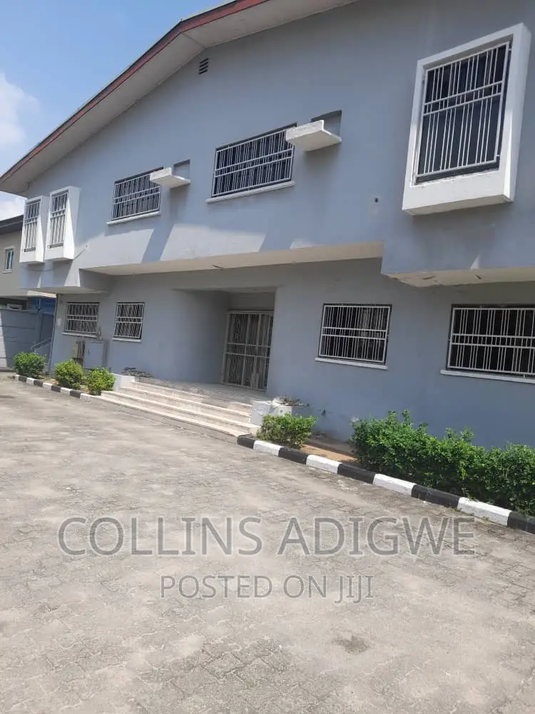 8bdrm Duplex in Victoria Island for sale in Victoria Island