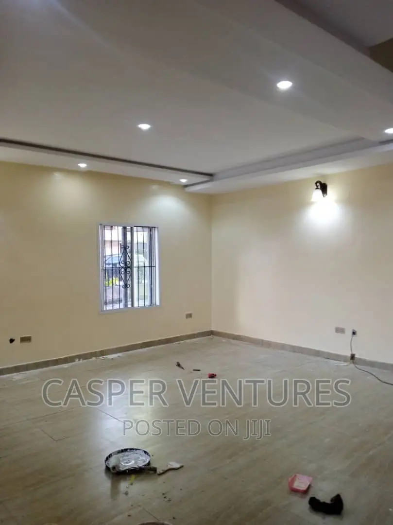 3bdrm Duplex in Lekki Paradise, Chevron for rent in Chevron