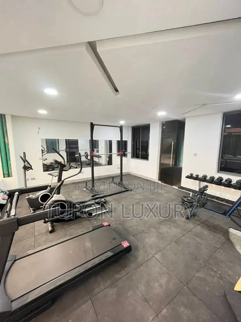 Luxury 1bedroom Apartment With Pool Gym in Lekki
