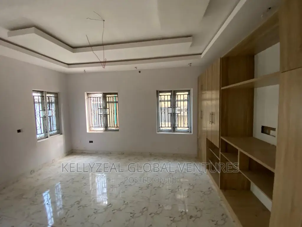 2bdrm Apartment in Gloryland Estate, Ago Palace for rent in Ago Palace