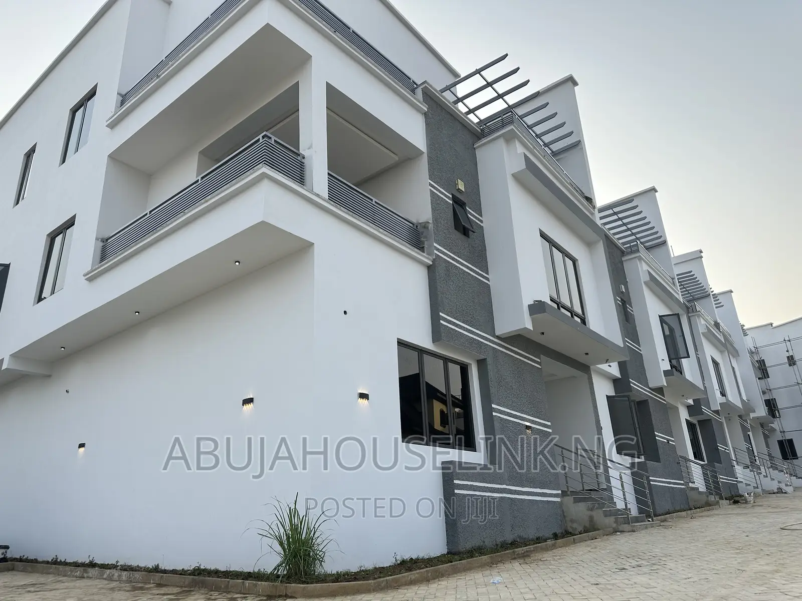 5bdrm Duplex in Guzape Abuja for sale in Guzape District