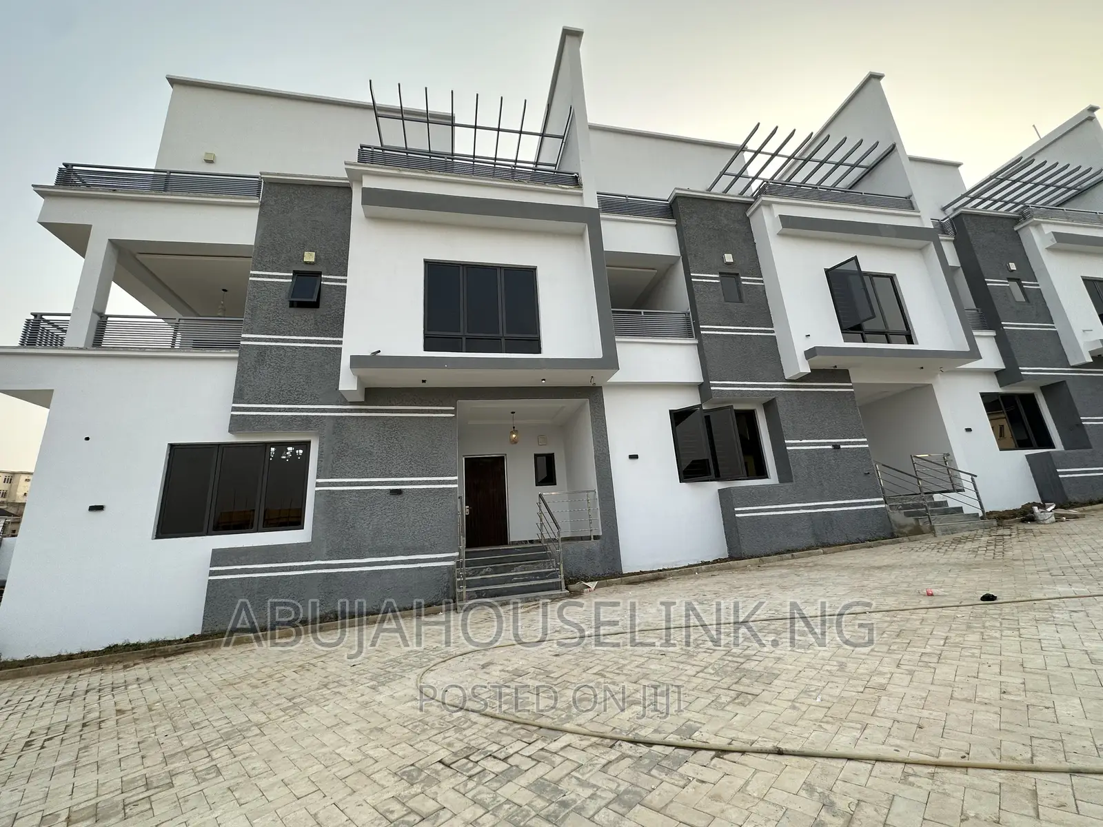 5bdrm Duplex in Guzape Abuja for sale in Guzape District