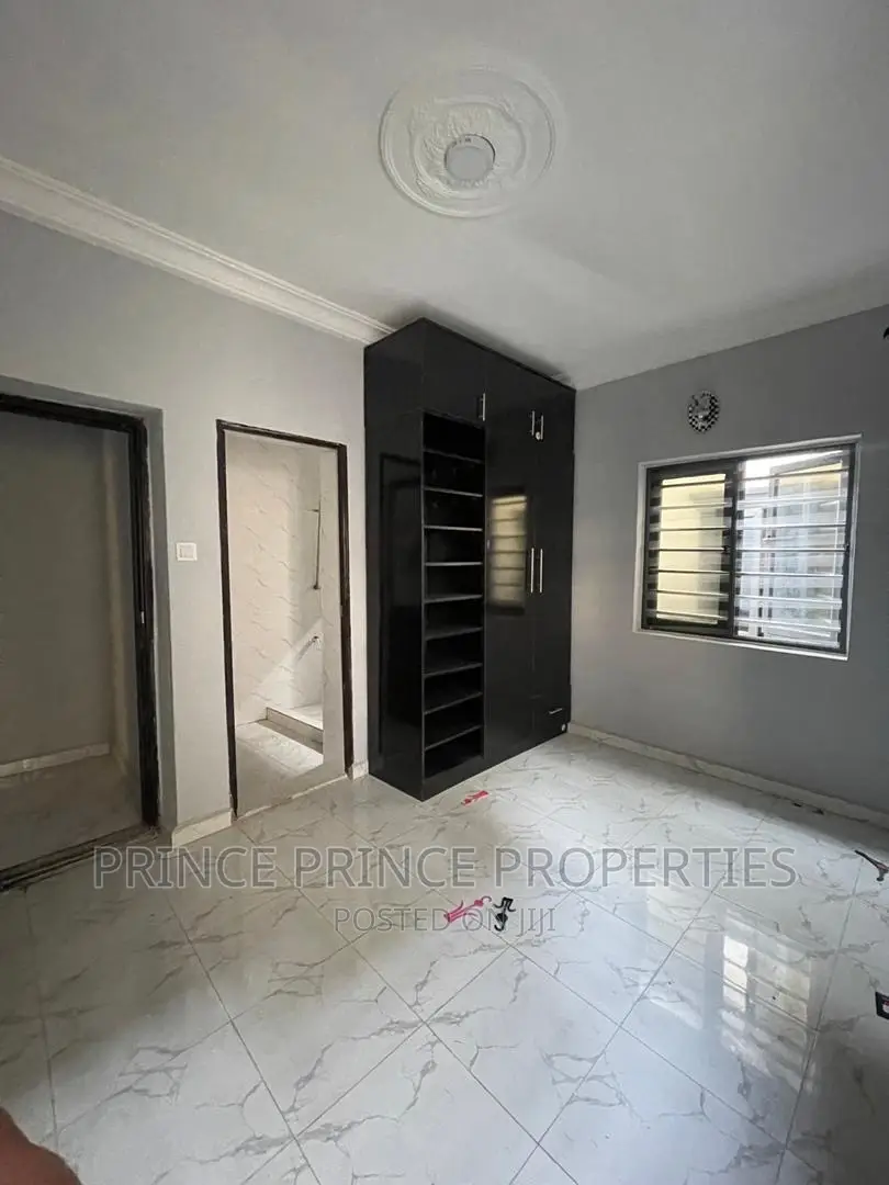 Furnished 2bdrm Block of Flats in Surulere for rent in Surulere