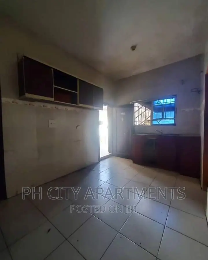 3bdrm Block of Flats in Mercy Land, Port-Harcourt for rent in Port-Harcourt