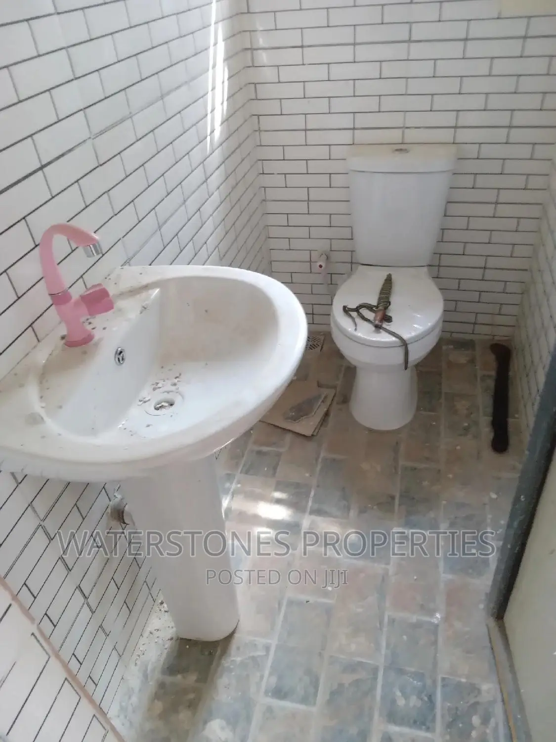 1bdrm Room & Parlour in Okpanam,  Asaba, Oshimili South for rent in Oshimili South