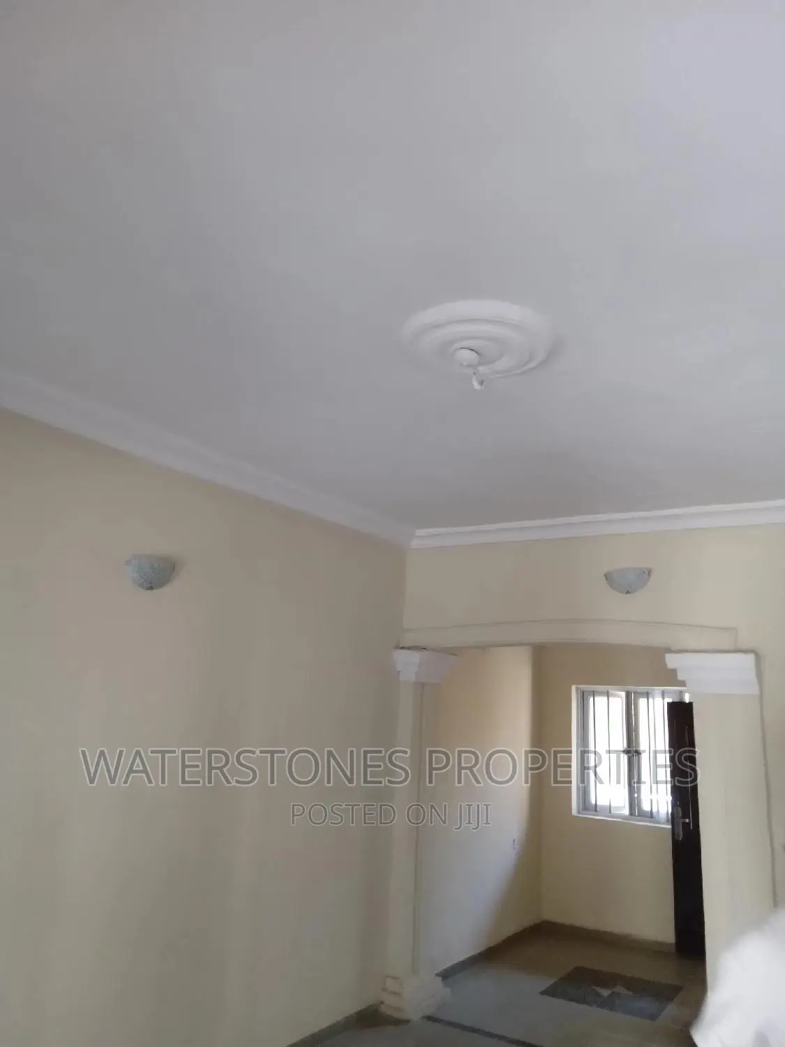 3bdrm Block of Flats in Midwifery, Oshimili South for rent in Oshimili South