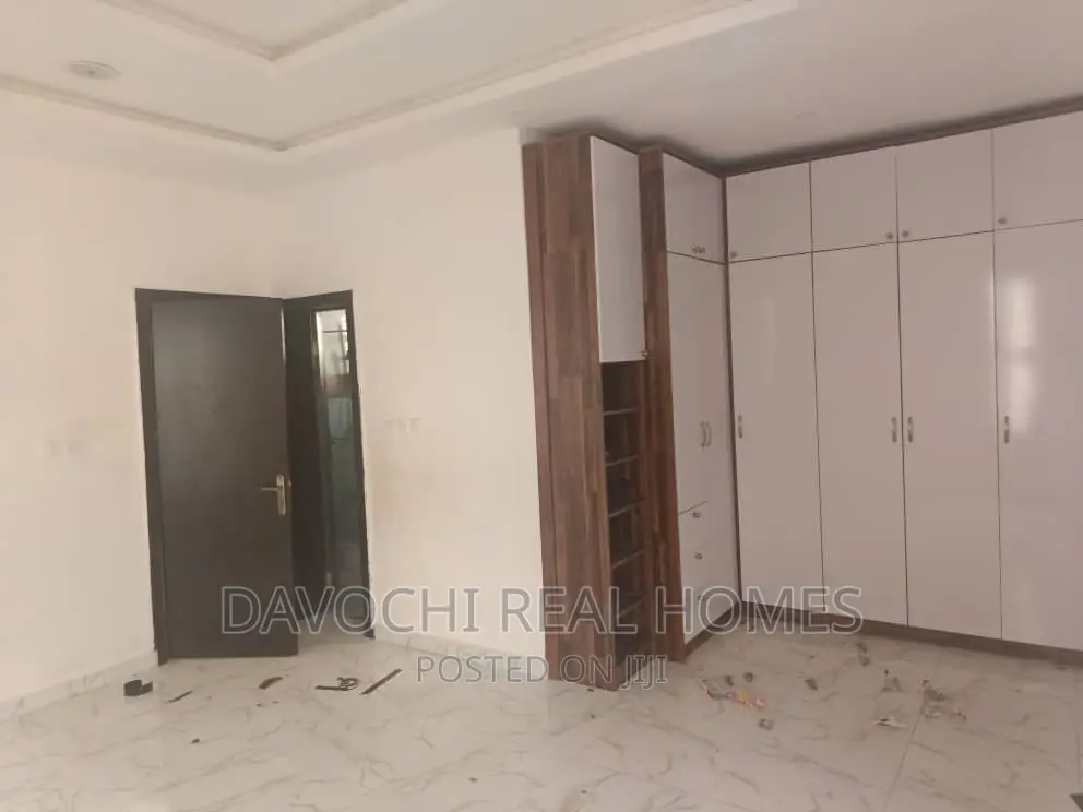 4bdrm Duplex in Ikota Villa, Lekki for rent in Lekki