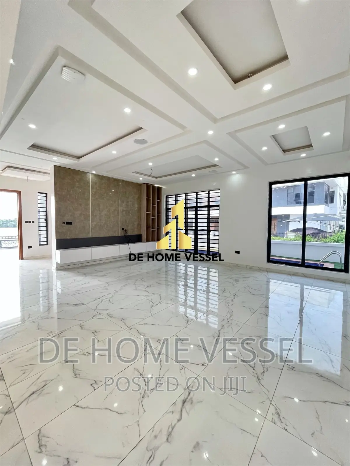 5bdrm Duplex in Ikota for sale in Ikota
