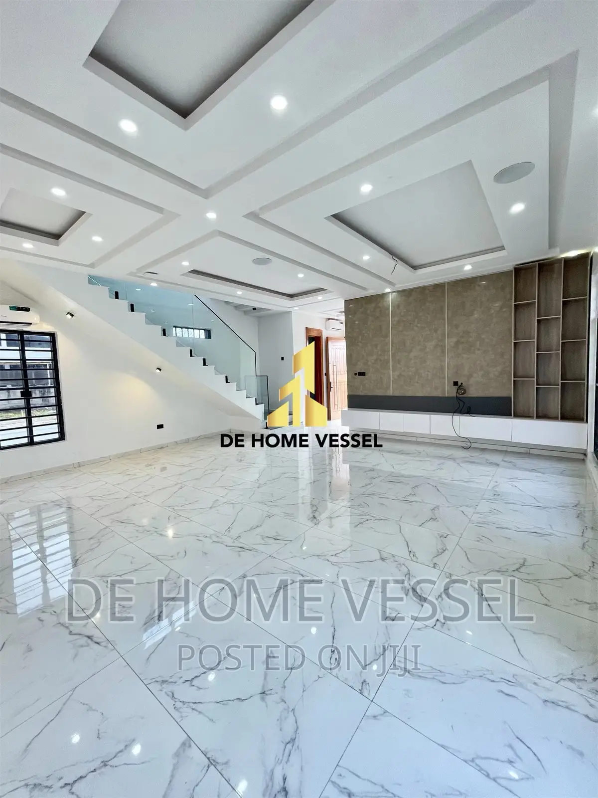 5bdrm Duplex in Ikota for sale in Ikota