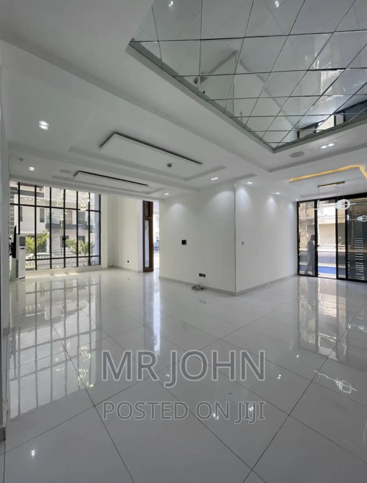 5bdrm Mansion in Lekki for sale in Lekki