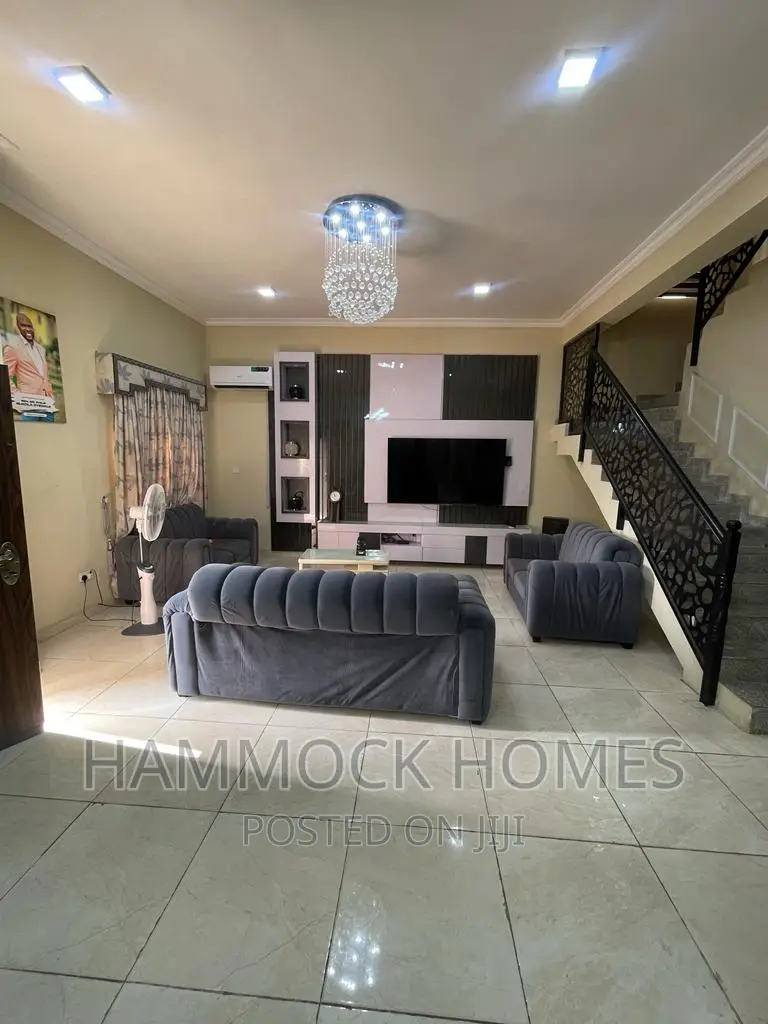 5bdrm Duplex in Agodi Gra for sale in Agodi