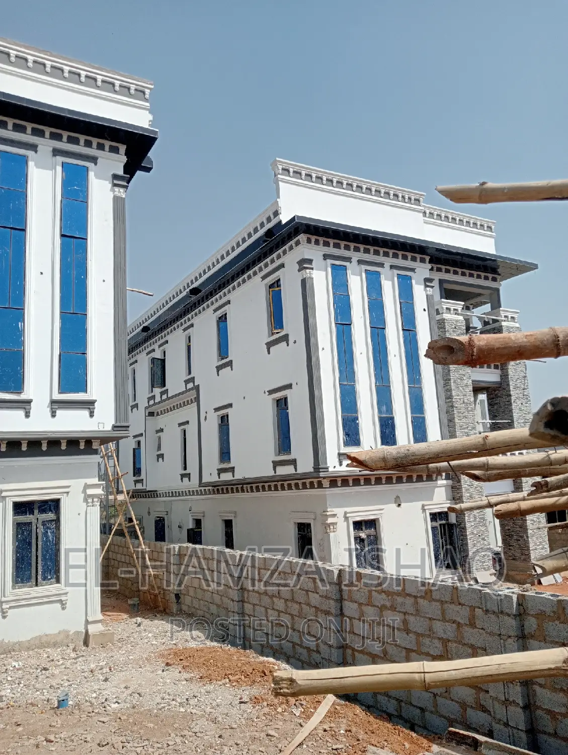 7bdrm Duplex in Gwarimpa, Gwarinpa for sale in Gwarinpa