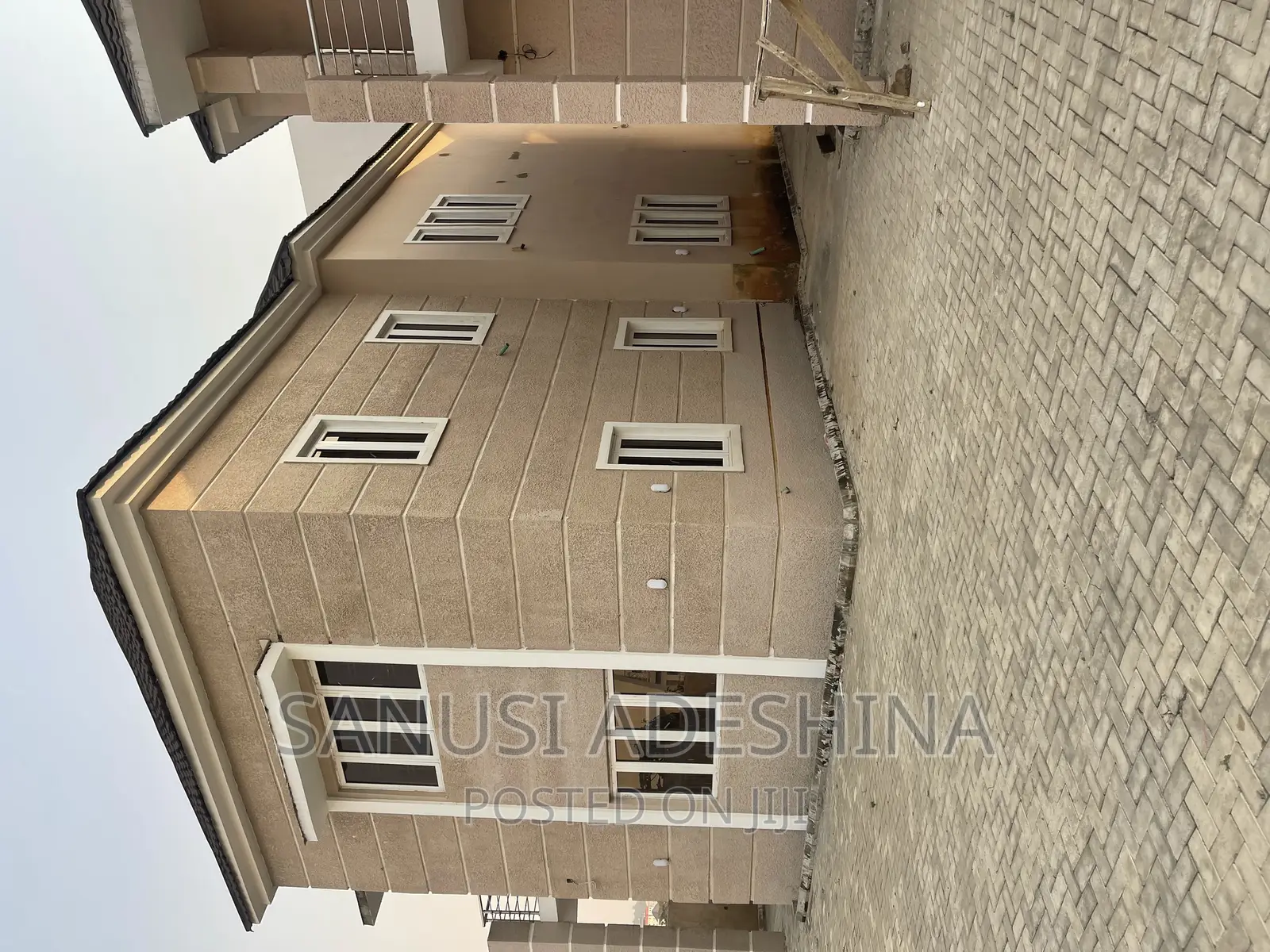 5bdrm Duplex in Guzape Fct Abuja for sale in Guzape District