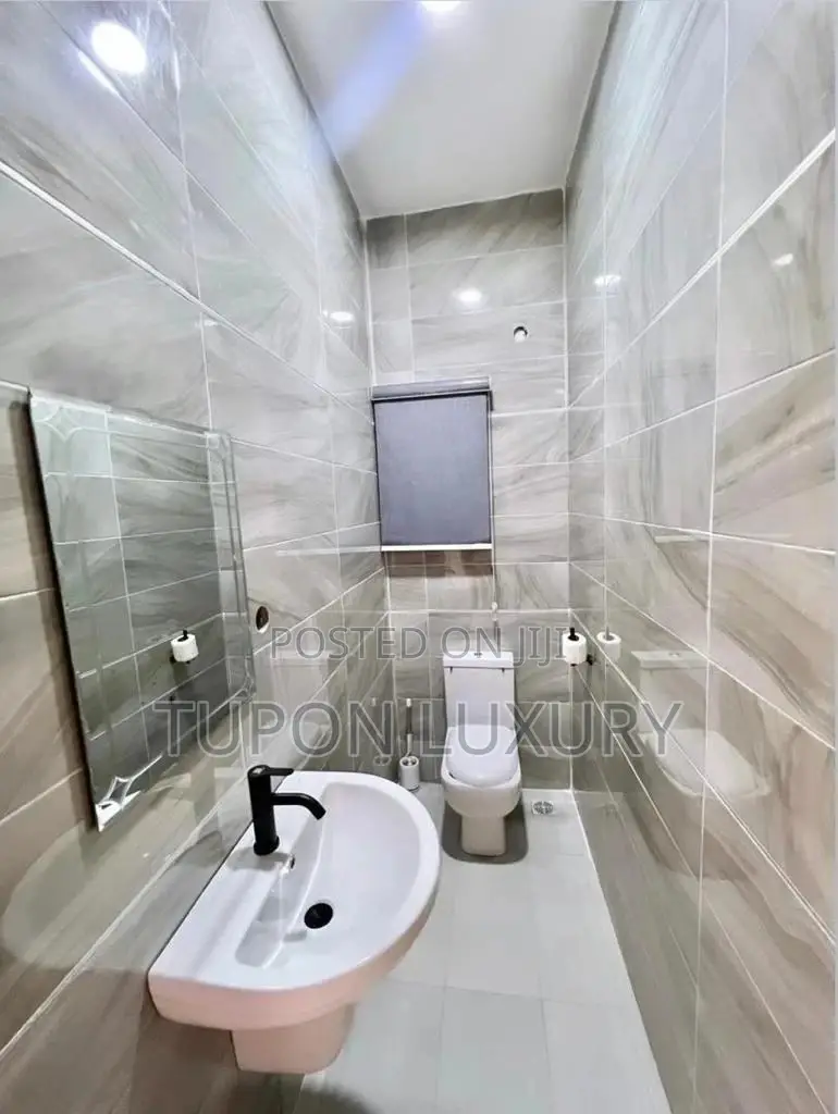Aesthetically Pleasing Beachview/Water View One Bedroom. in Victoria Island