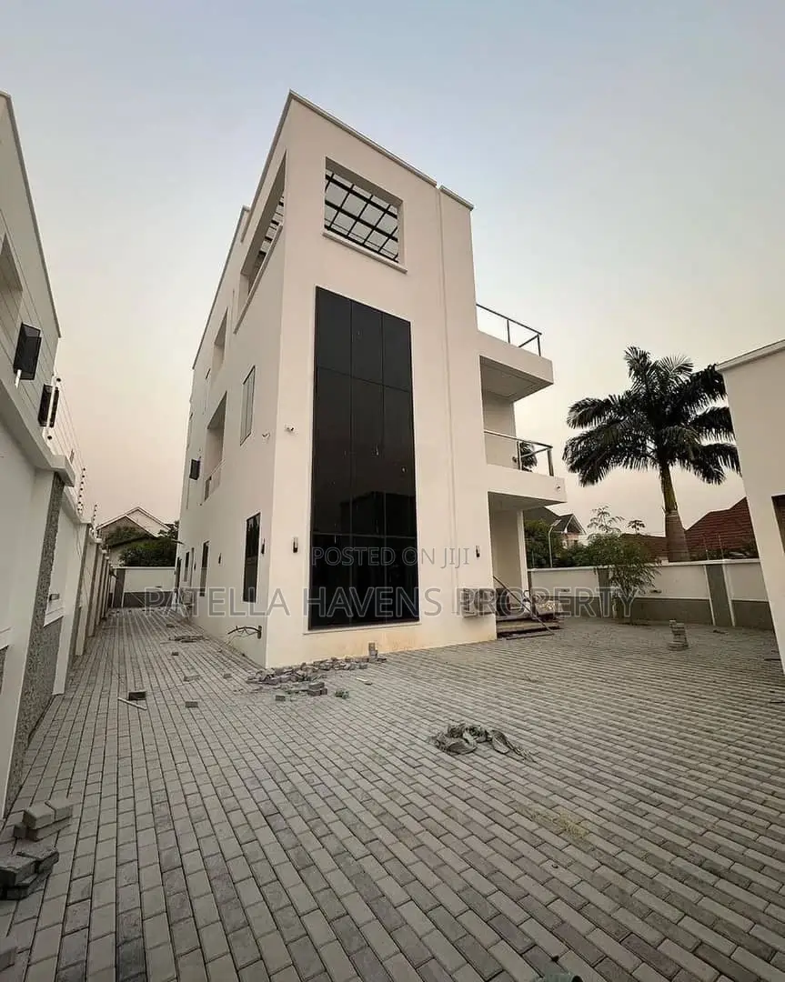 5bdrm Duplex in Gwarinpa for sale in Gwarinpa