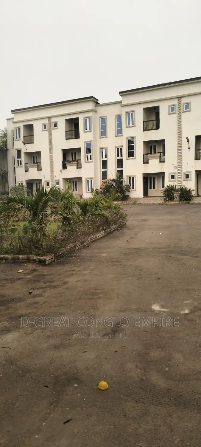 Mini Estate for Sale in Oshimili South