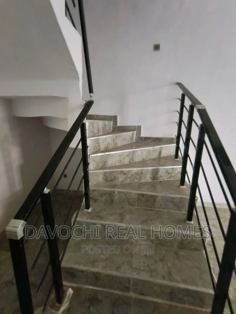 4bdrm Apartment in Chevron Second Toll, Lekki for rent in Lekki