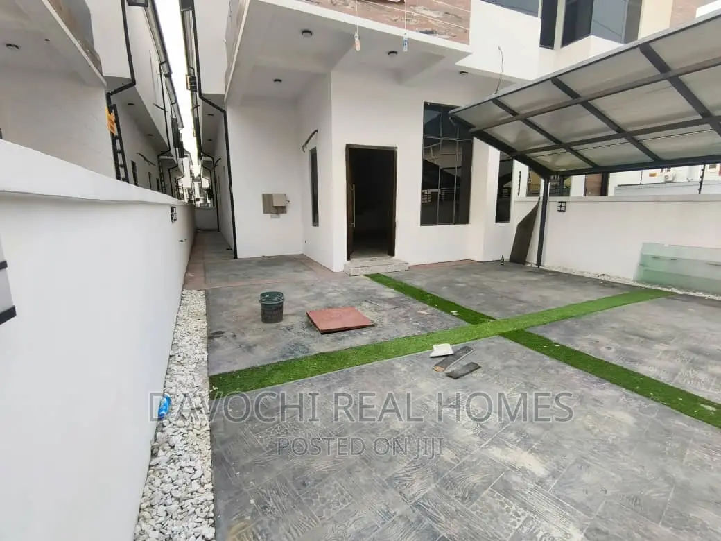 4bdrm Apartment in Chevron Second Toll, Lekki for rent in Lekki