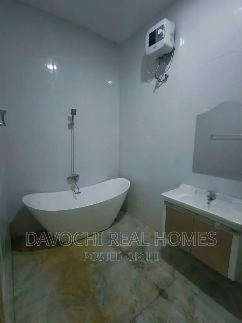 4bdrm Duplex in Ikota, Lekki for rent in Lekki