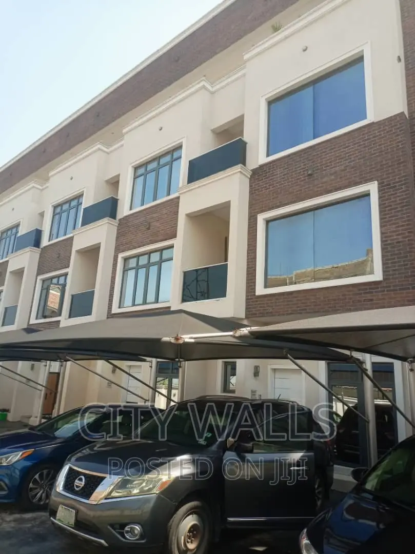 Furnished 2bdrm Block of Flats in Lekki Phase 1 for sale in Lekki Phase 1