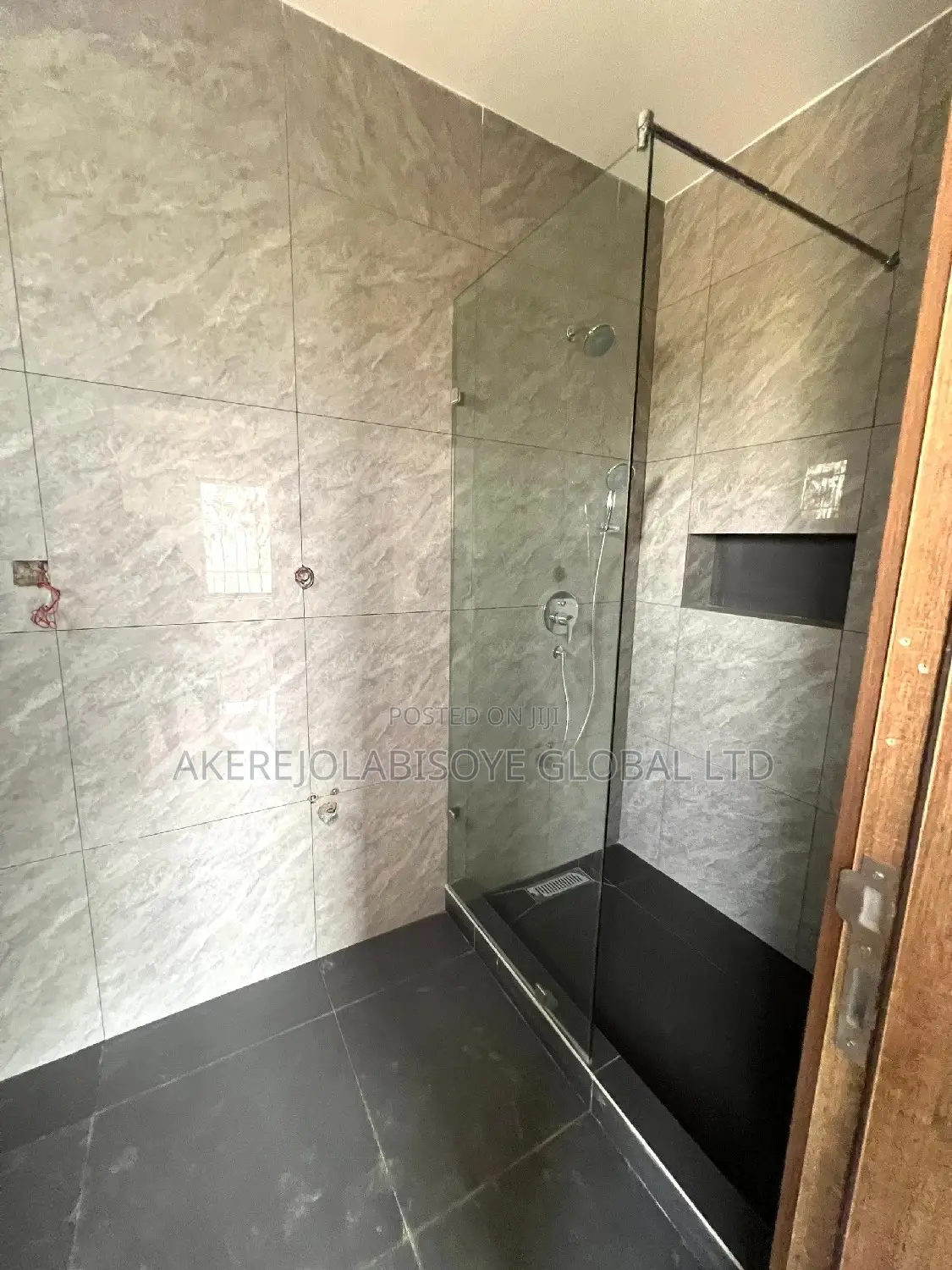 5bdrm Duplex in Lifecamp for sale in Life Camp