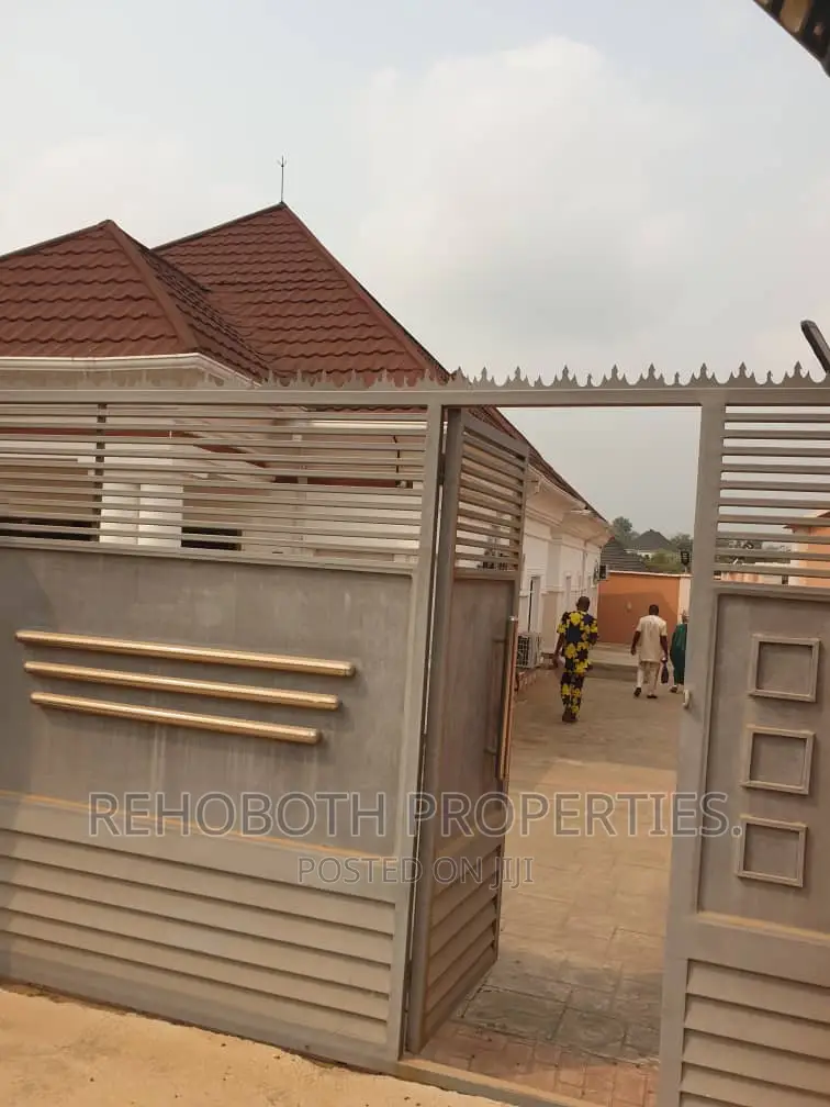 4bdrm Duplex in Kolapo Ishola Gra, Ibadan for rent in Ibadan