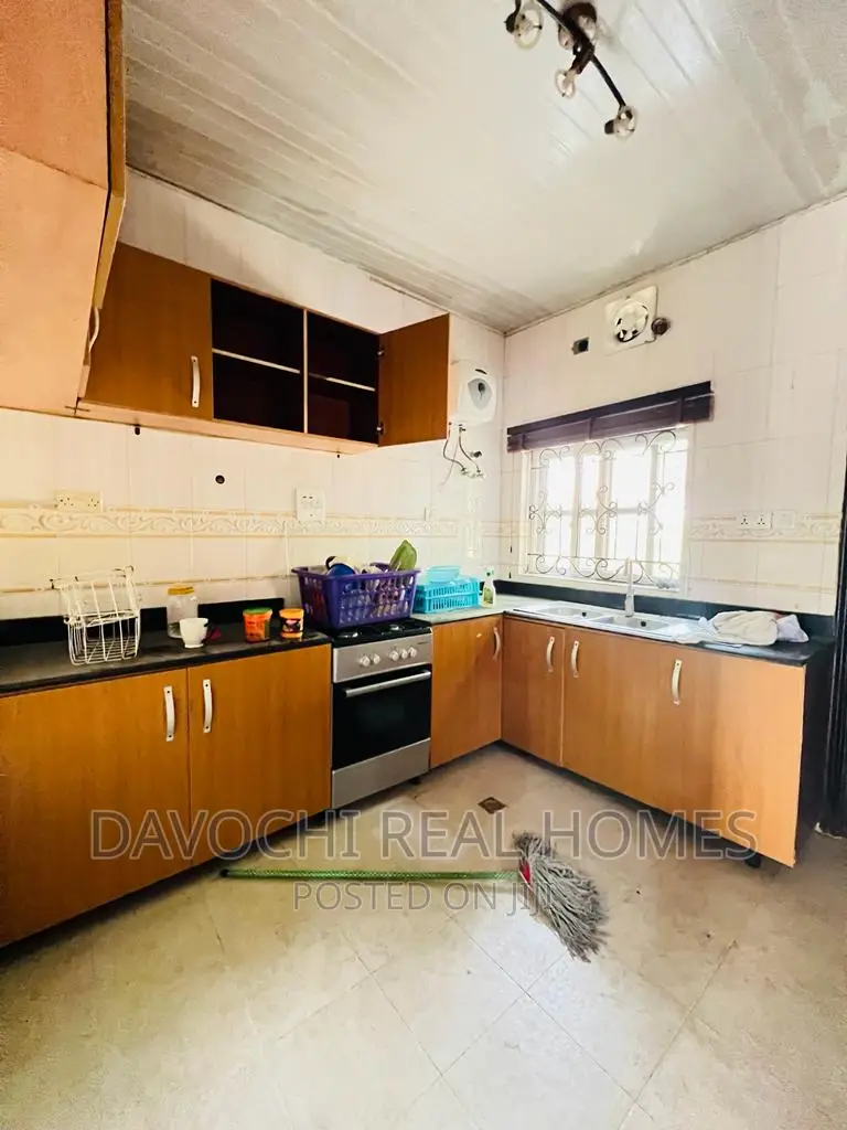 4bdrm Bungalow in Northern Foreshore, Lekki for rent in Lekki