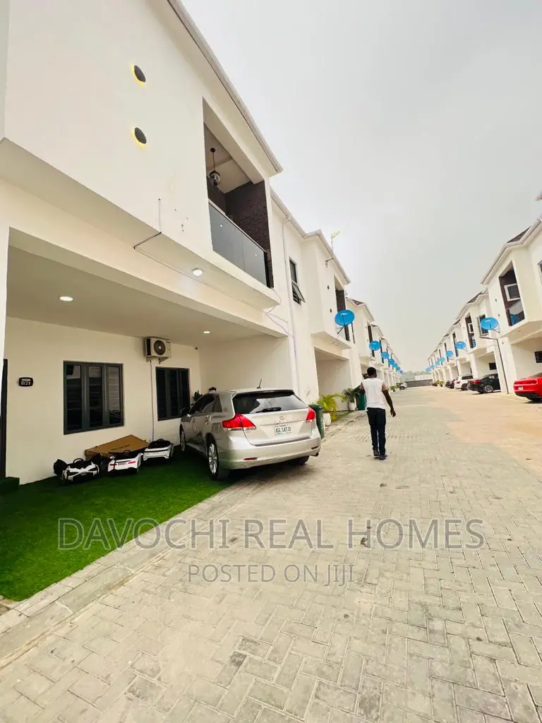 4bdrm Duplex in Orchid Road, Lekki for rent in Lekki