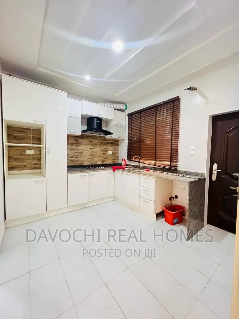 3bdrm Duplex in Victoria Crest, Lekki for rent in Lekki