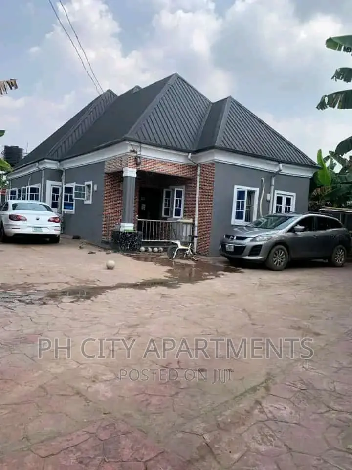 3bdrm Bungalow in Eliozu for sale in Eliozu