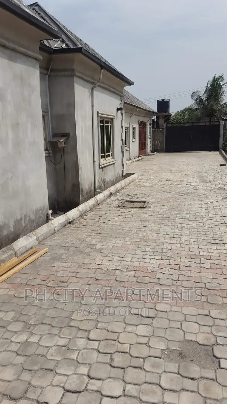 3bdrm Bungalow in Eliozu for sale in Eliozu