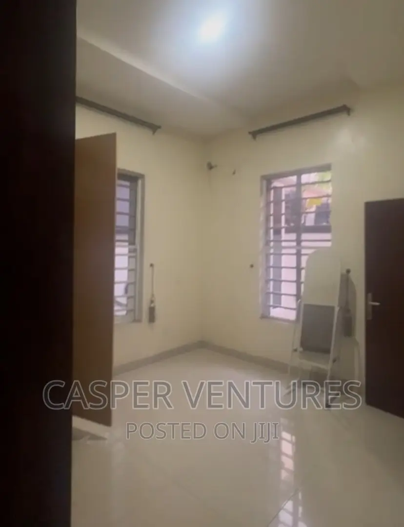 1bdrm Shared Apartment in Canal West, Osapa london for rent in Osapa london