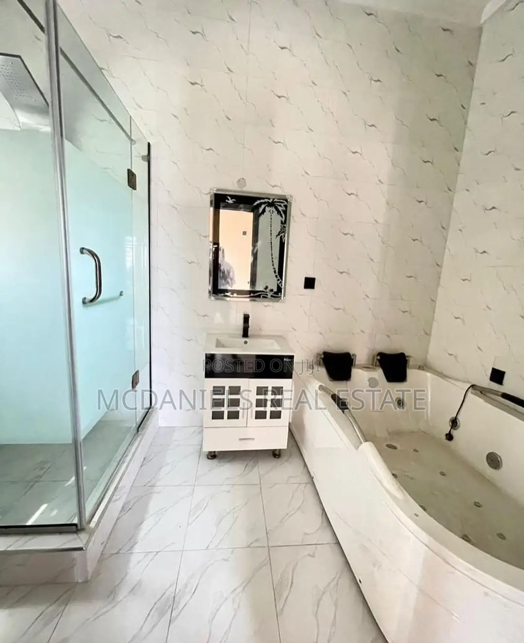5bdrm Duplex in Lekki for sale in Lekki