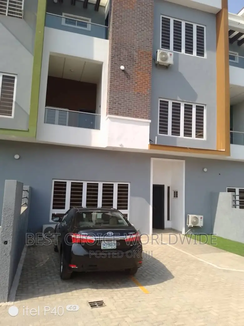 Furnished 4bdrm Duplex in Iyaganku Gra, Iyanganku for rent in Iyanganku
