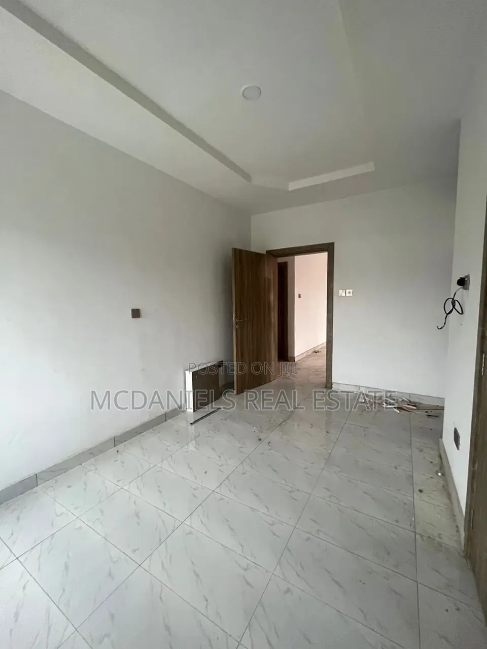 4bdrm Apartment in Osapa london for sale in Osapa london