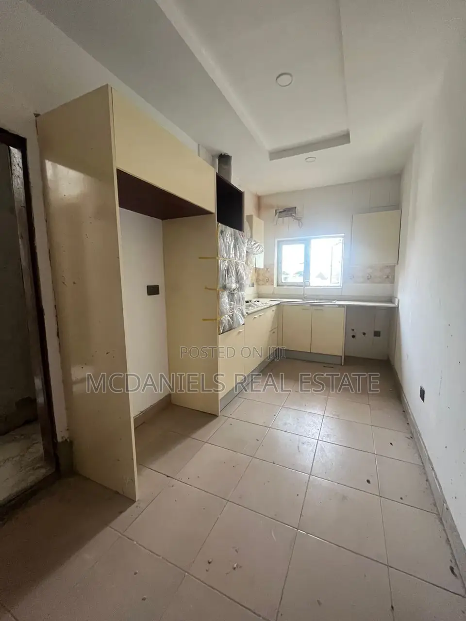 4bdrm Apartment in Osapa london for sale in Osapa london
