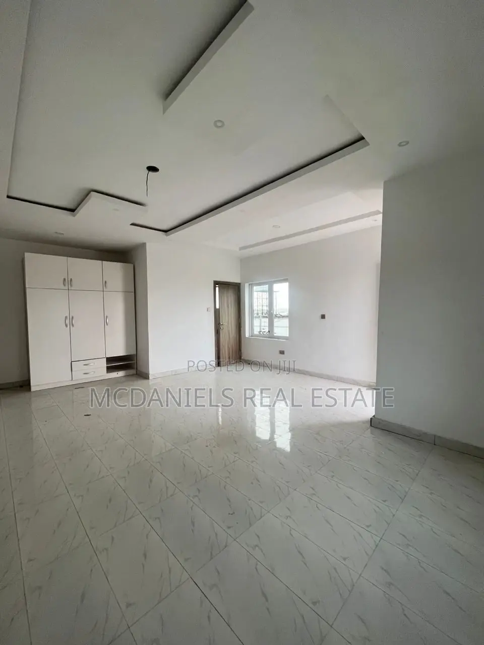 4bdrm Apartment in Osapa london for sale in Osapa london