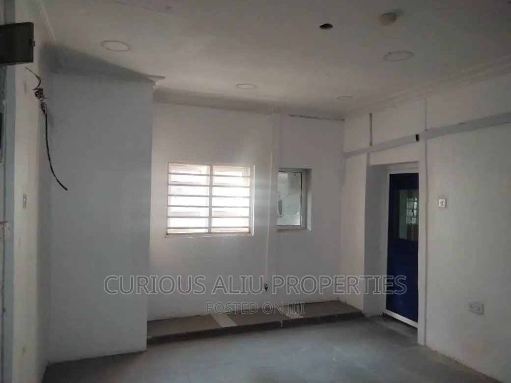A Multipurpose for Rent Either Commercial or Residencial in Gwarinpa