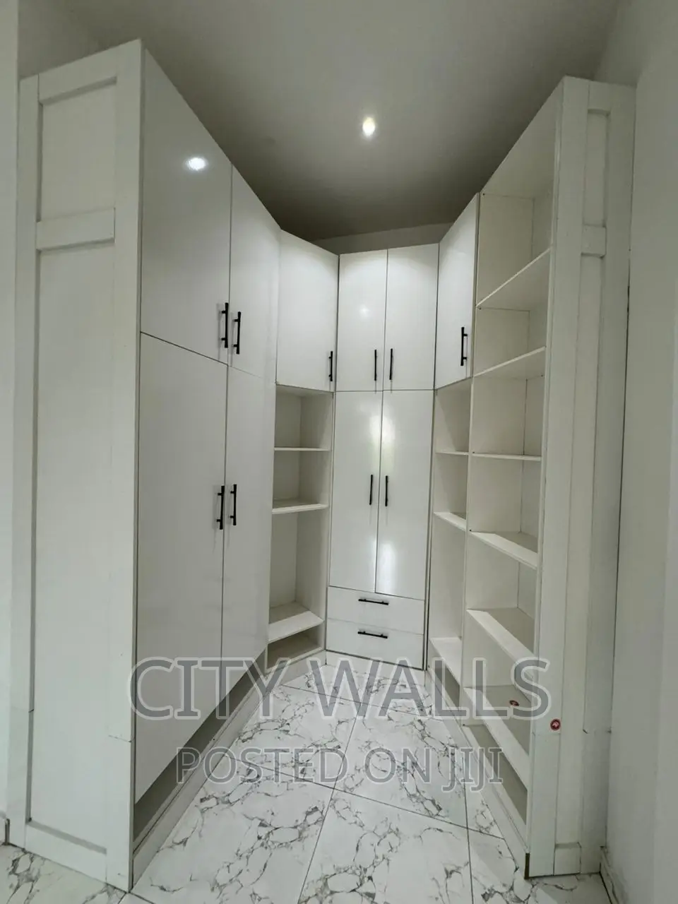 5bdrm Duplex in Ikate for sale in Ikate