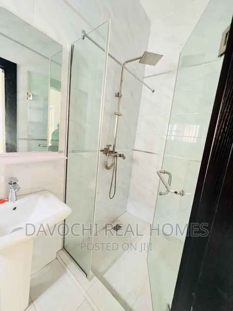 4bdrm Duplex in Osapa London, Lekki for rent in Lekki