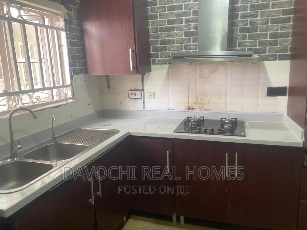 3bdrm Apartment in Lekki Phase One for rent in Lekki