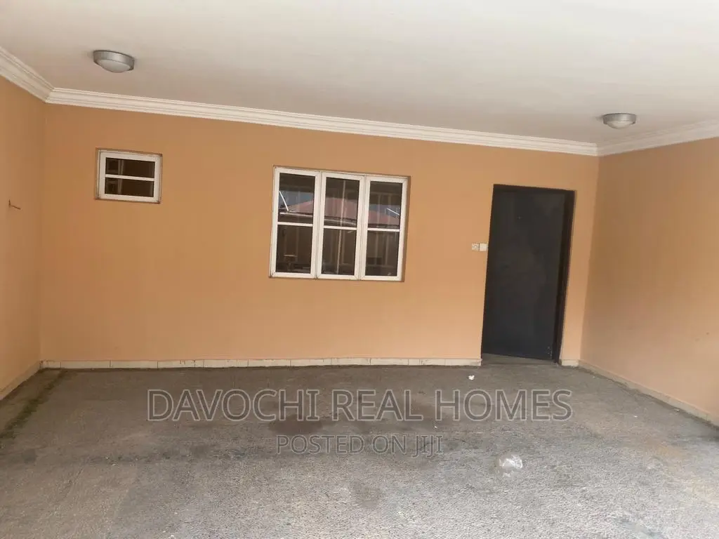 3bdrm Apartment in Lekki Phase One for rent in Lekki
