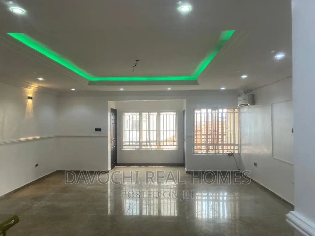 3bdrm Apartment in Lekki Phase One for rent in Lekki
